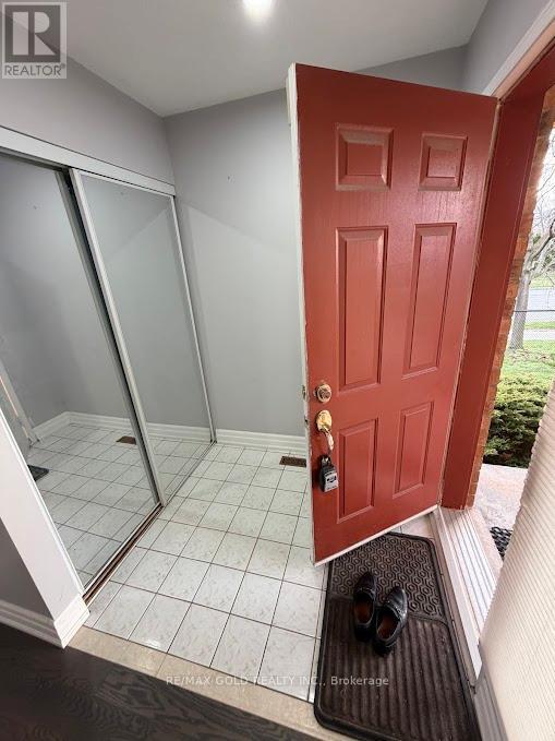 20 Ridge Valley Court, Brampton, Ontario  L6X 4M9 - Photo 3 - W13031478