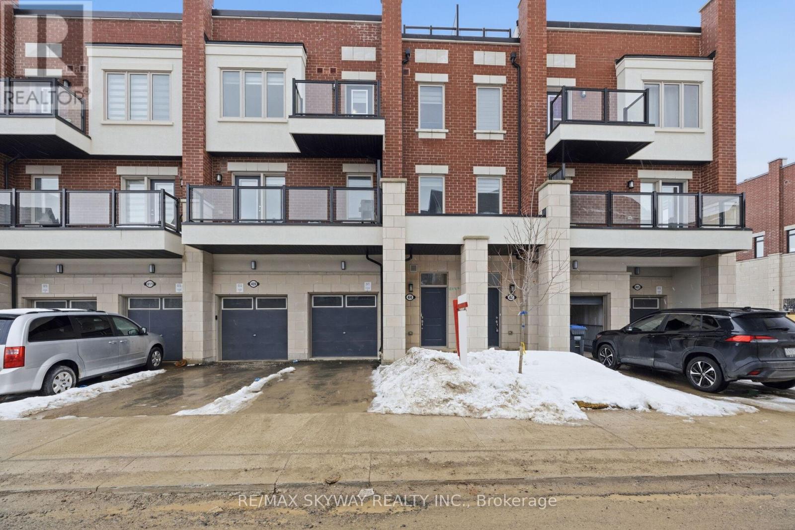 44 Springdale Avenue, Caledon, Ontario  L7C 4L4 - Photo 2 - W13031498