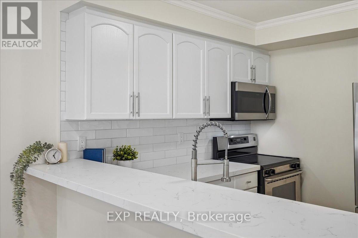 72 - 1556 Lancaster Drive, Oakville, Ontario  L6H 2Z4 - Photo 12 - W13031528