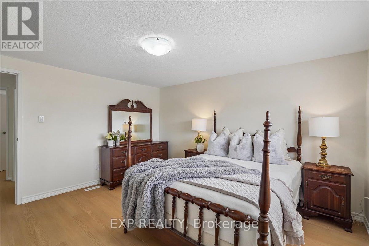 72 - 1556 Lancaster Drive, Oakville, Ontario  L6H 2Z4 - Photo 18 - W13031528