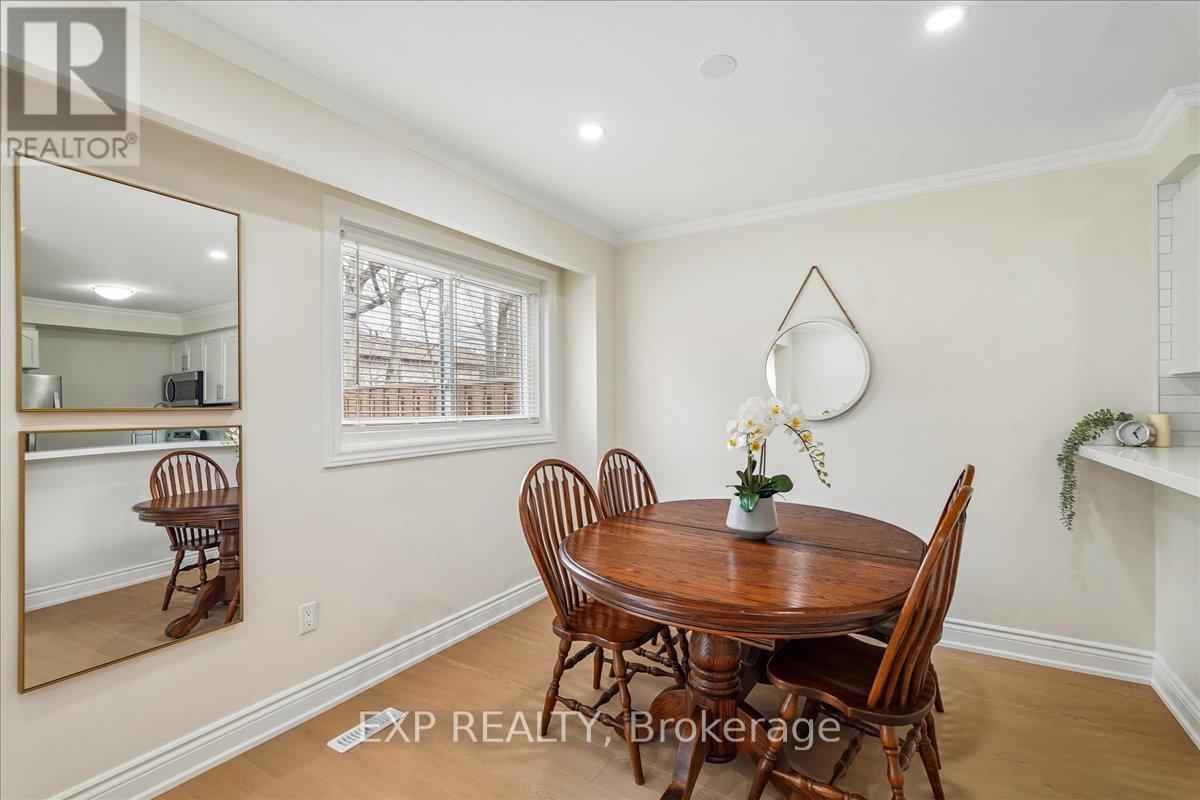 72 - 1556 Lancaster Drive, Oakville, Ontario  L6H 2Z4 - Photo 9 - W13031528