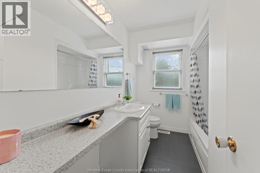 1655 Partington Avenue, Windsor, Ontario  N9E 2P9 - Photo 9 - 26008929