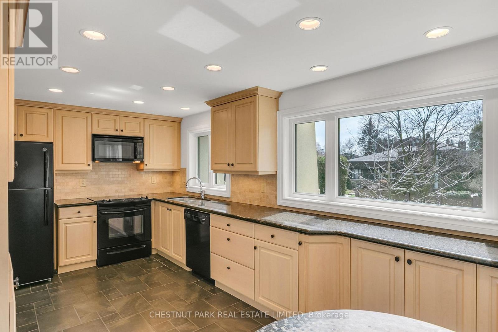 80 Shadberry Drive, Toronto, Ontario  M2H 3C8 - Photo 11 - C13028516