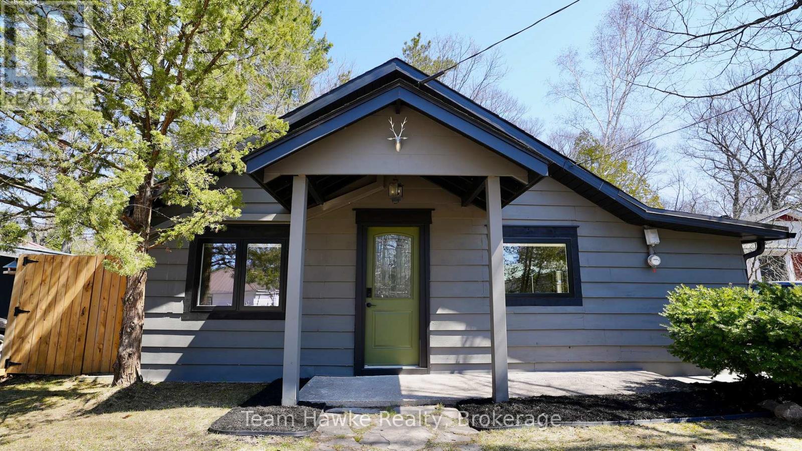 283 Tiny Beaches Road S, Tiny, Ontario  L0L 2J0 - Photo 5 - S12946308