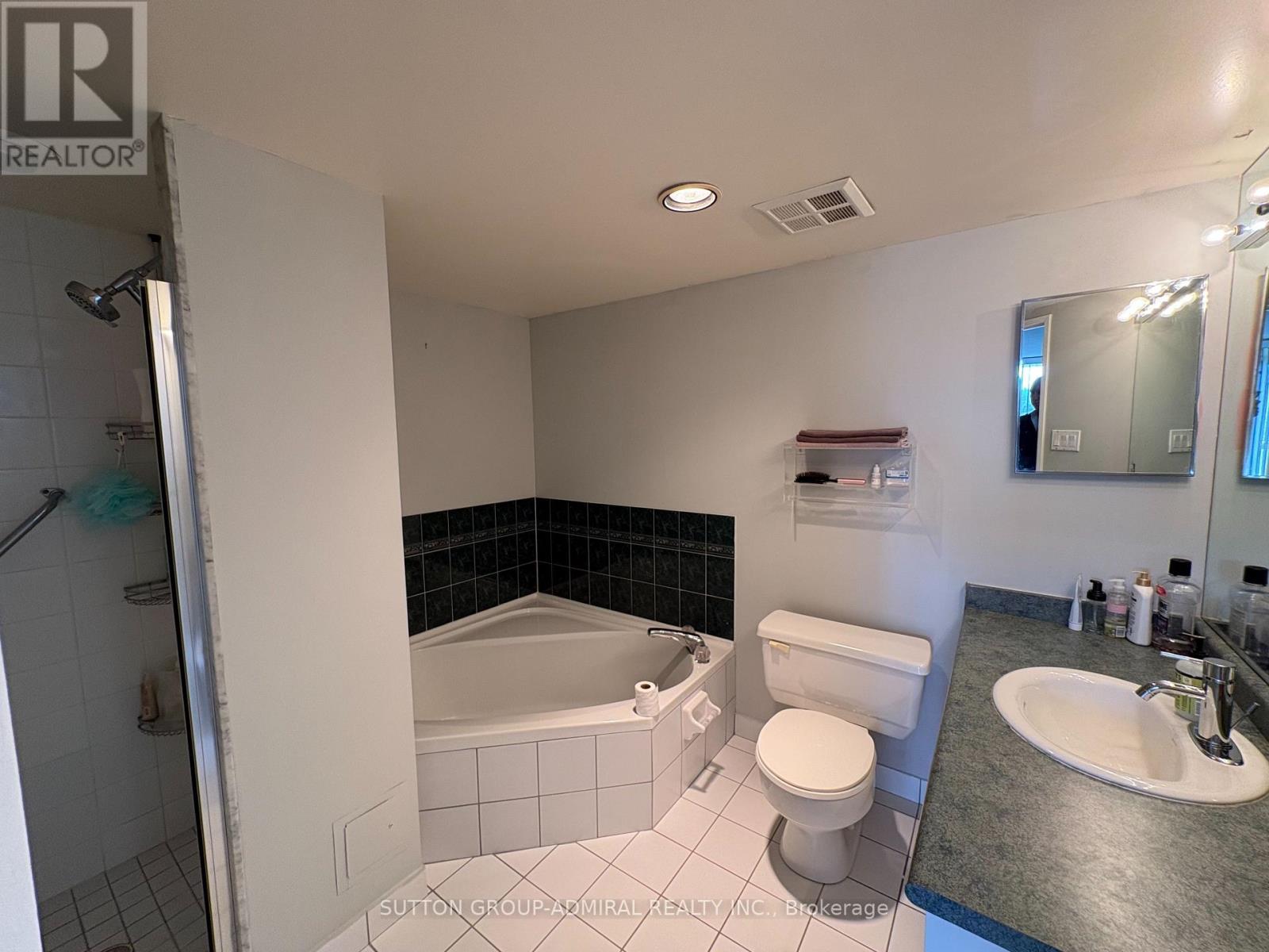 701 - 1 Clark Avenue W, Vaughan, Ontario  L4J 7Y6 - Photo 9 - N13027652