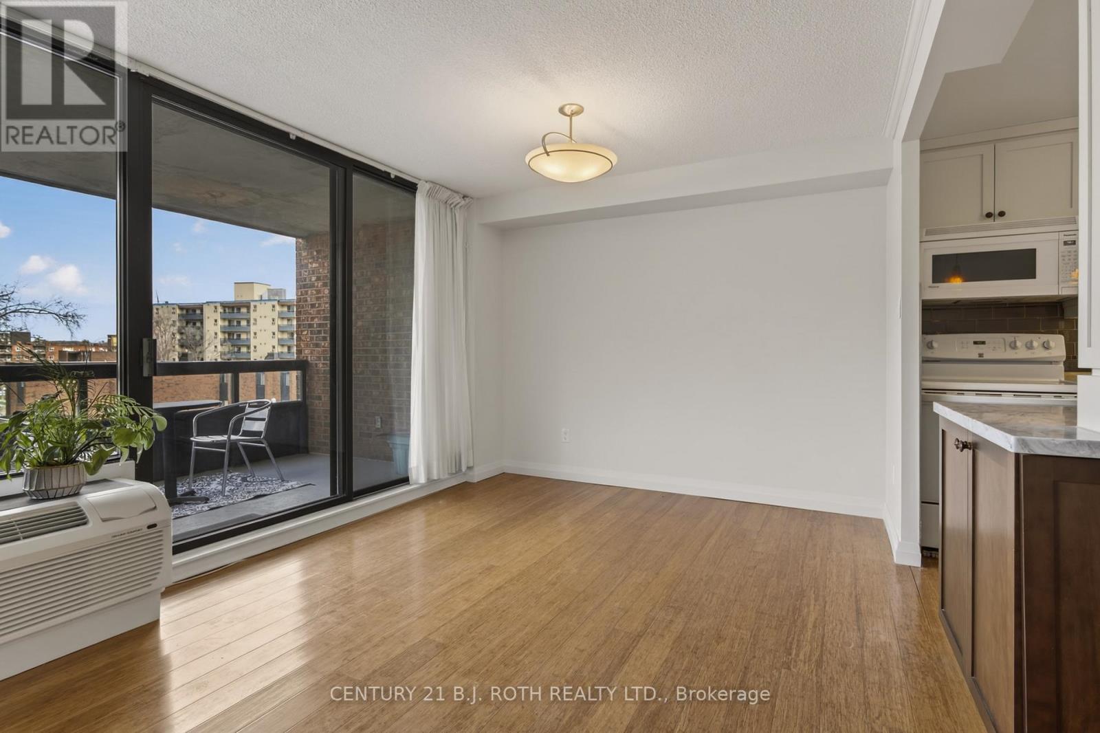 301 - 181 Collier Street, Barrie, Ontario  L4M 5L6 - Photo 12 - S12843760