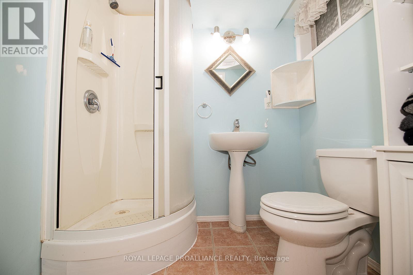 35 Morris Drive, Belleville, Ontario  K8P 5B3 - Photo 22 - X12888544