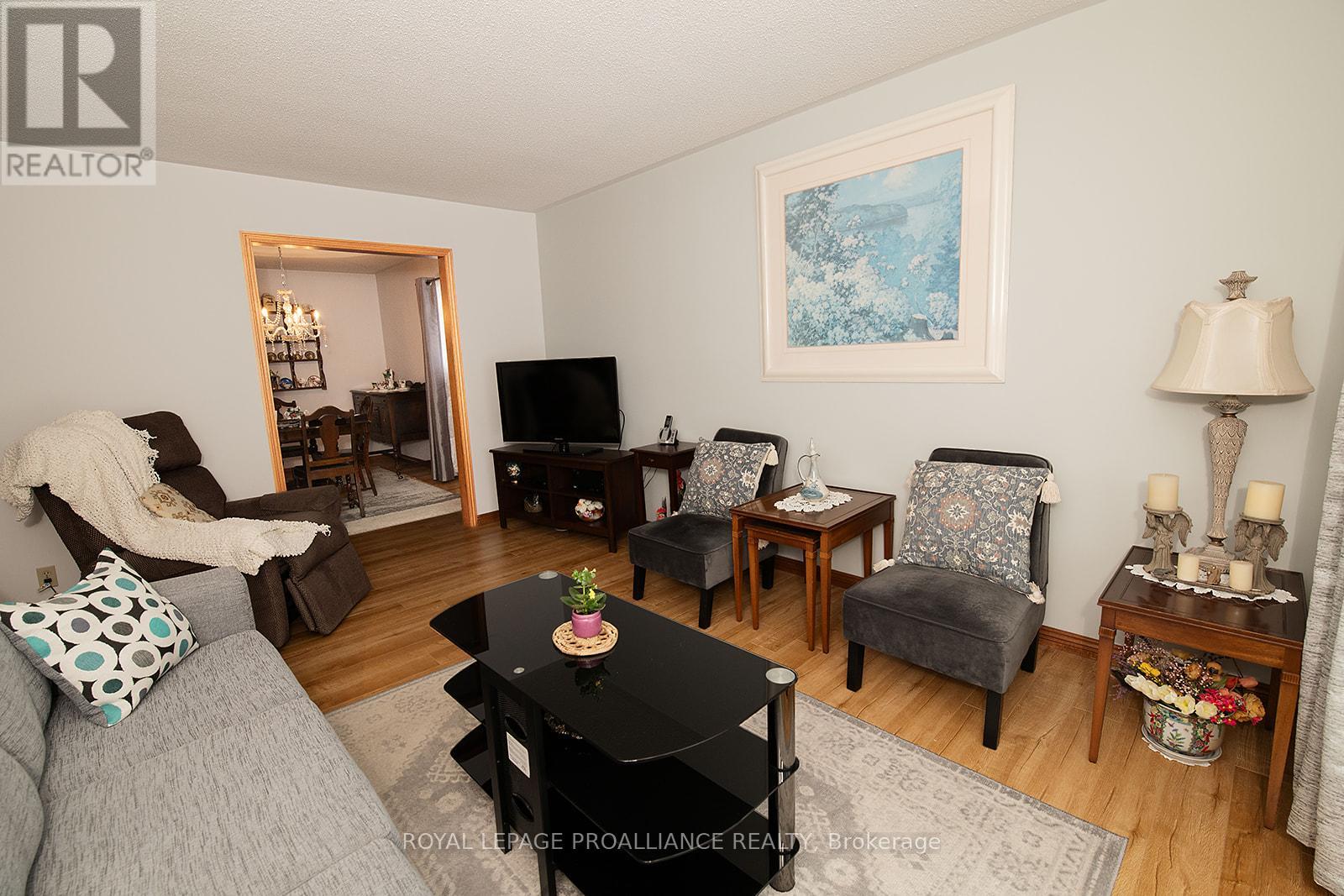 35 Morris Drive, Belleville, Ontario  K8P 5B3 - Photo 12 - X12888544