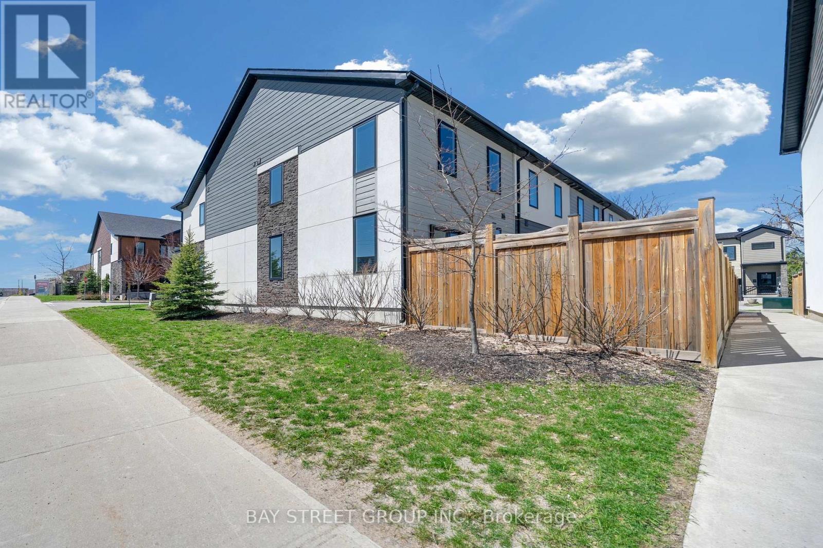 22 - 1 Stonehart Lane, Barrie, Ontario  L4M 7E8 - Photo 50 - S13001714