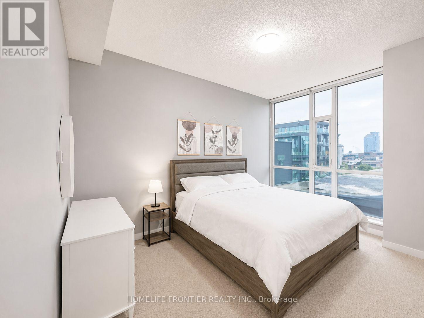 504 - 4070 Confederation Parkway, Mississauga, Ontario  L5B 0E9 - Photo 6 - W12998894