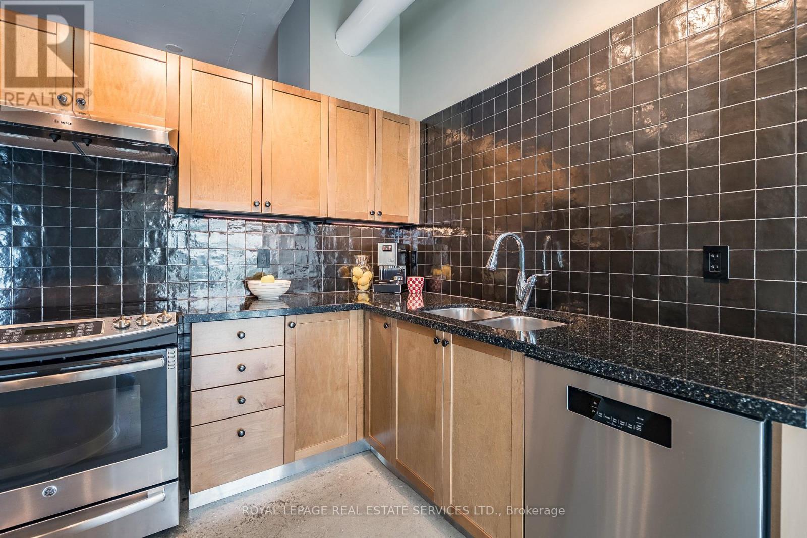 410 - 2 Fieldway Road, Toronto, Ontario  M8Z 0B9 - Photo 23 - W13028398