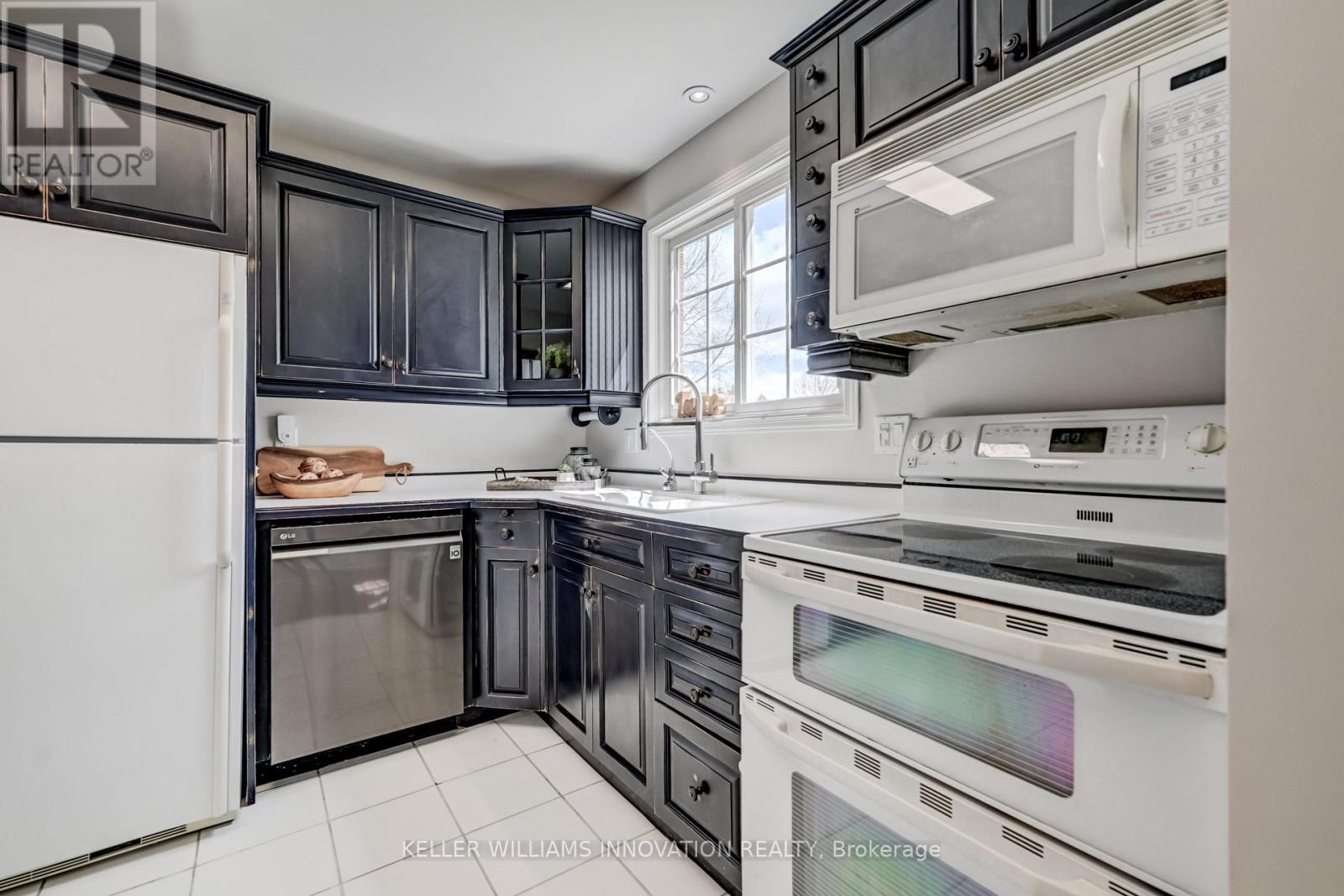 33 Carlyle Place, Kitchener, Ontario  N2P 1R6 - Photo 10 - X13031296