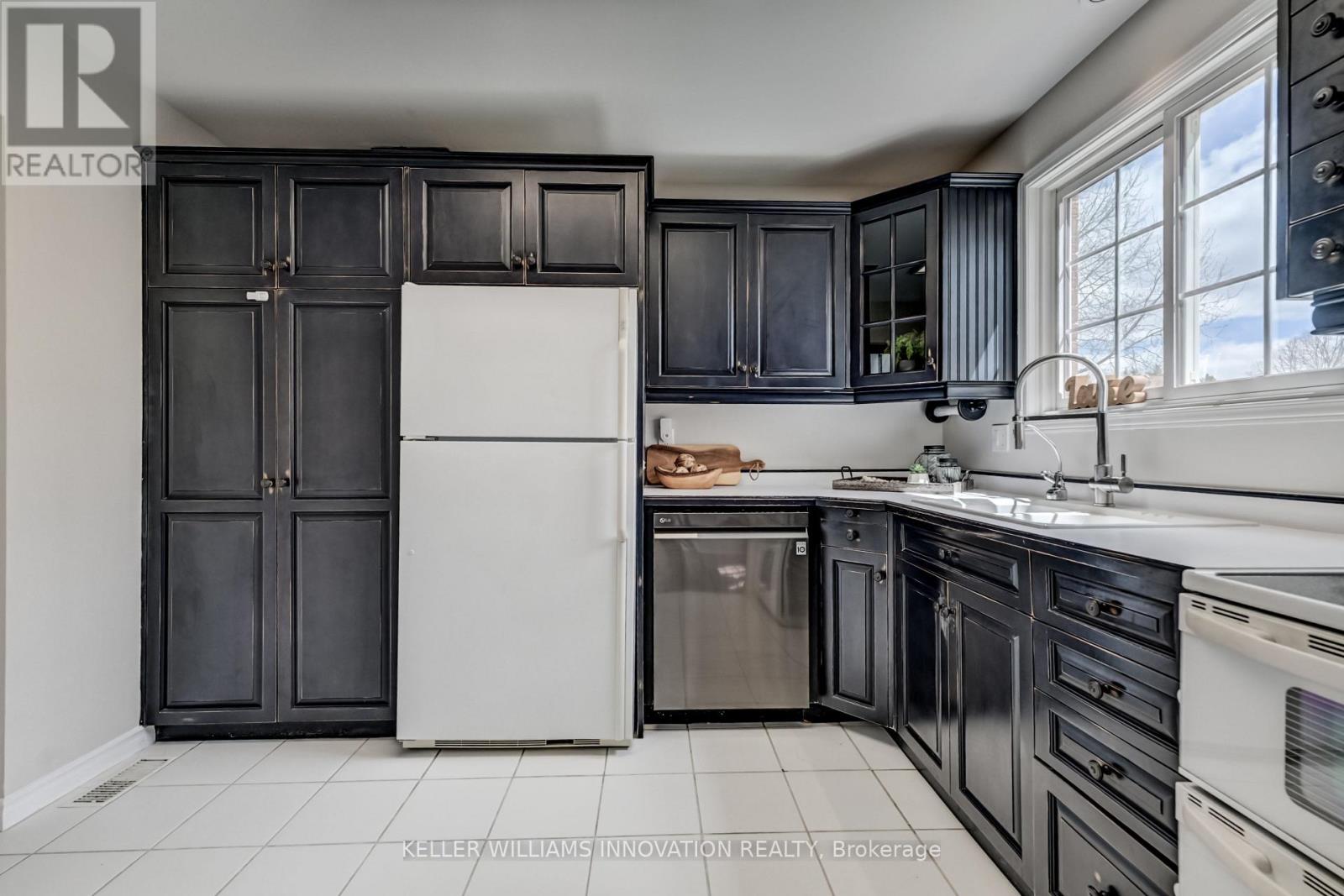 33 Carlyle Place, Kitchener, Ontario  N2P 1R6 - Photo 9 - X13031296