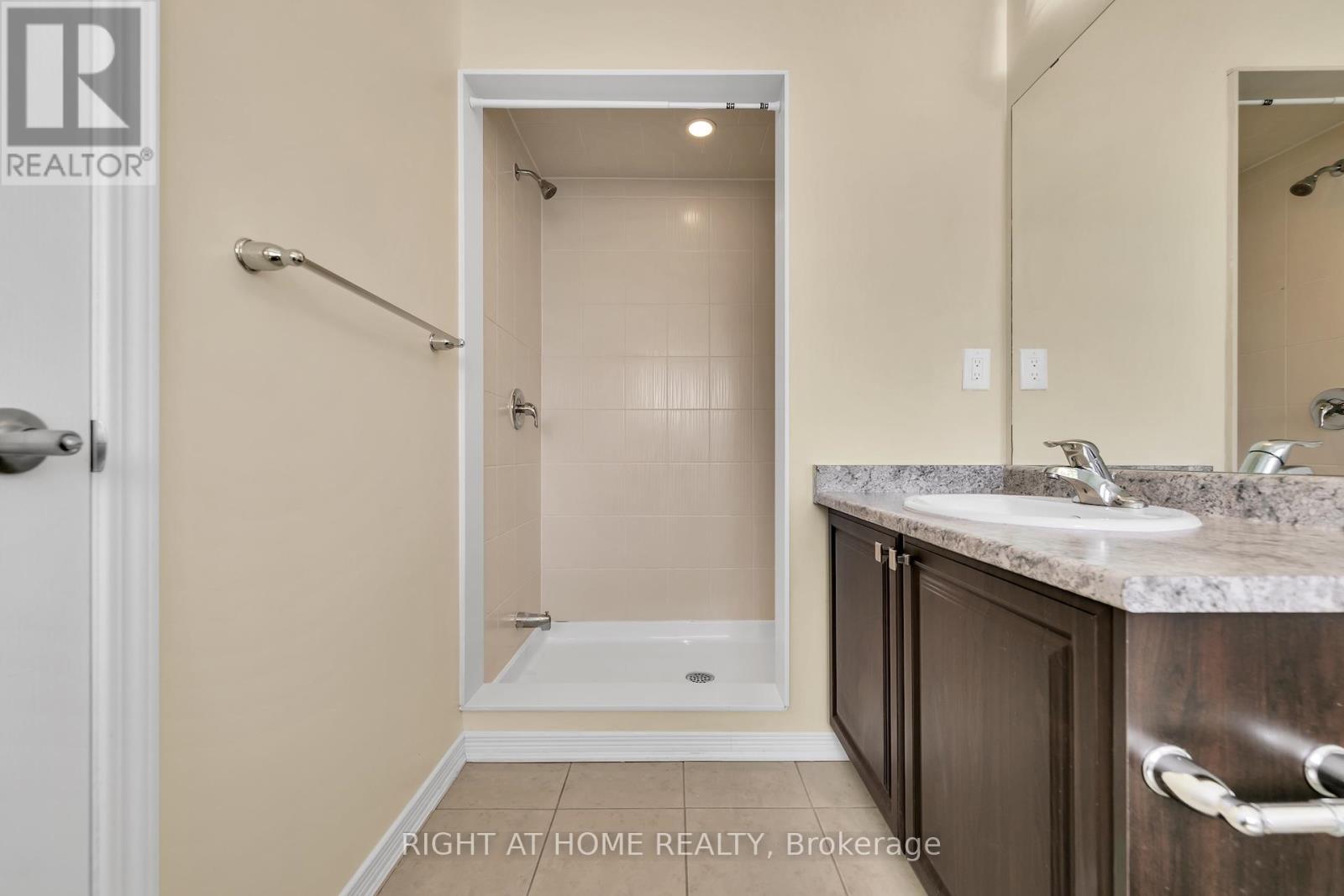 32 Mccargow Drive, Haldimand, Ontario  N3W 0C3 - Photo 36 - X13031512