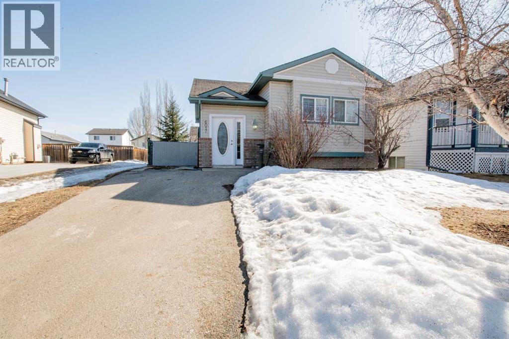 6017 90a Street, Grande Prairie, Alberta  T8W 2N4 - Photo 1 - A2303463