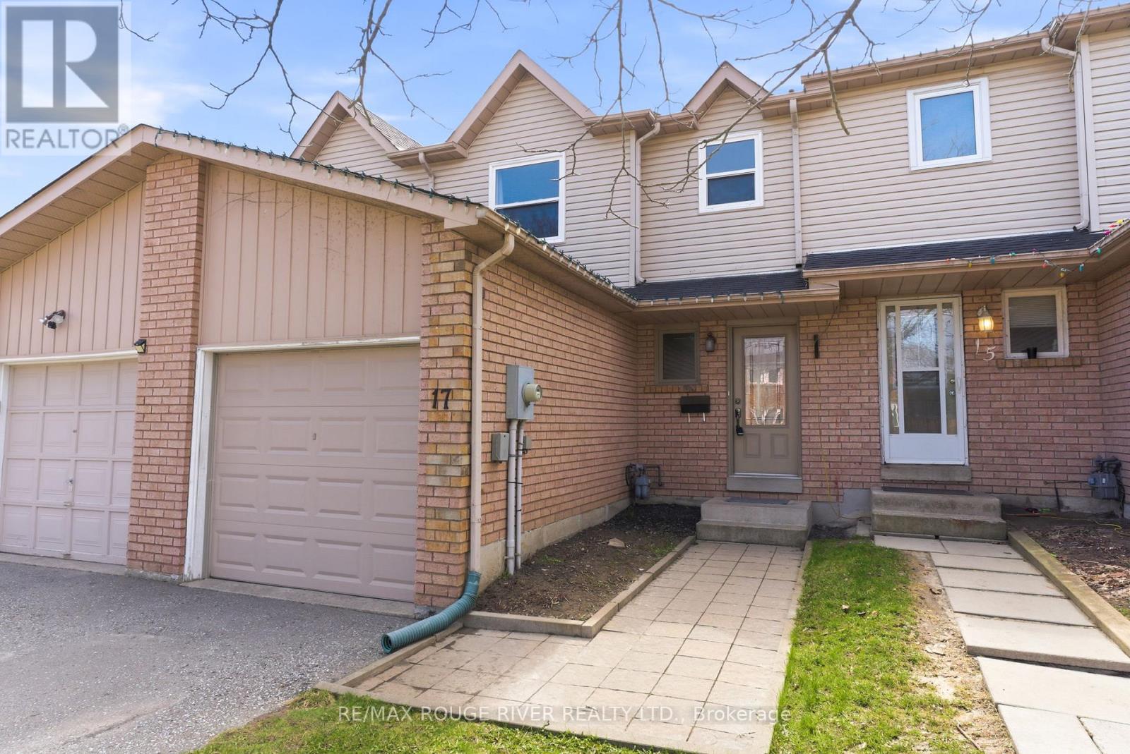 17 Elford Drive, Clarington, Ontario  L1C 4R3 - Photo 2 - E13031636