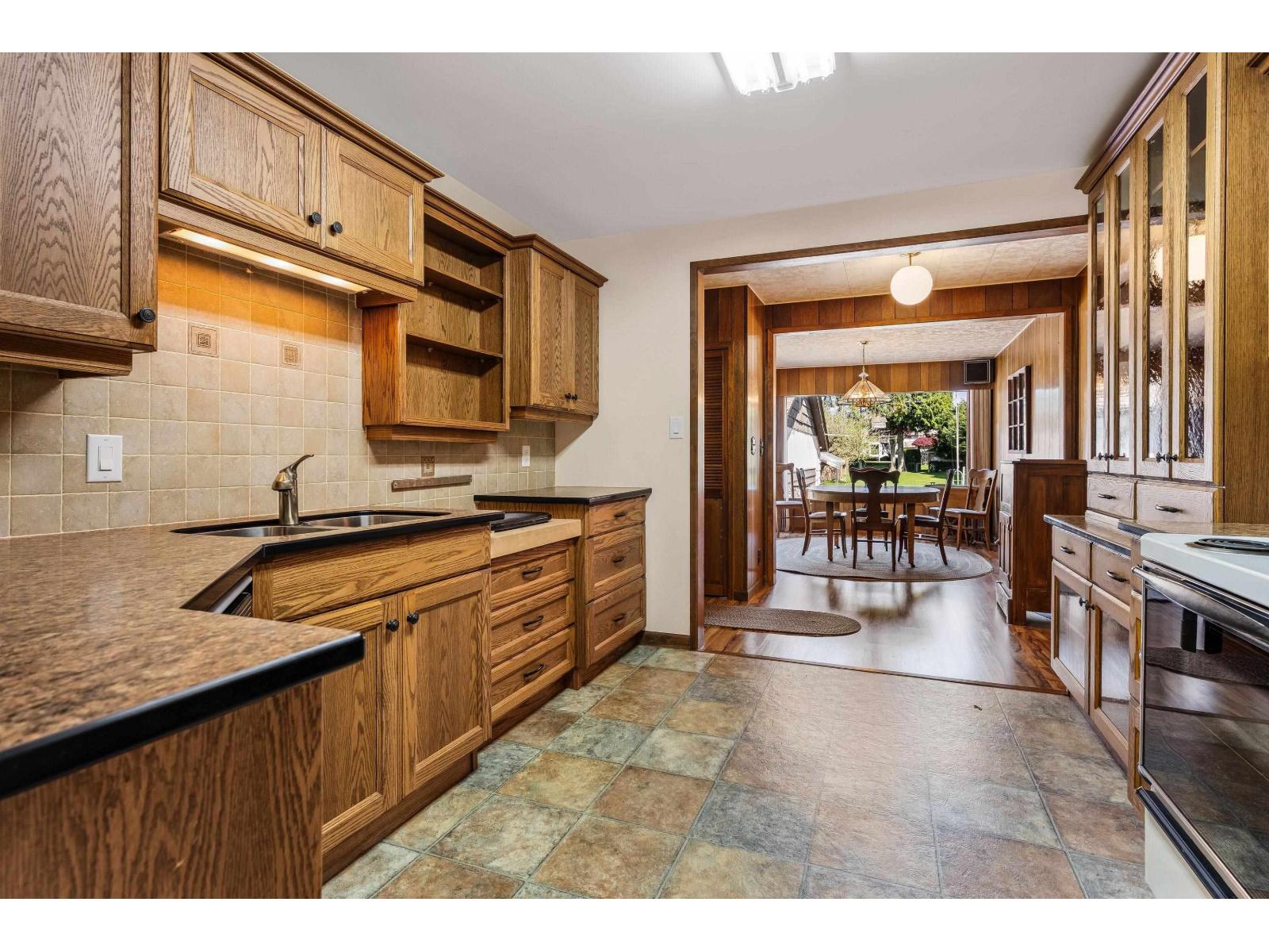 455 Pine Avenue, Harrison Hot Springs, Harrison Hot Springs, British Columbia  V0M 1K0 - Photo 6 - R3114206