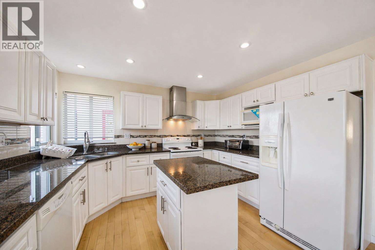 2946 Blackbear Court, Coquitlam, British Columbia  V3E 3A2 - Photo 9 - R3114581