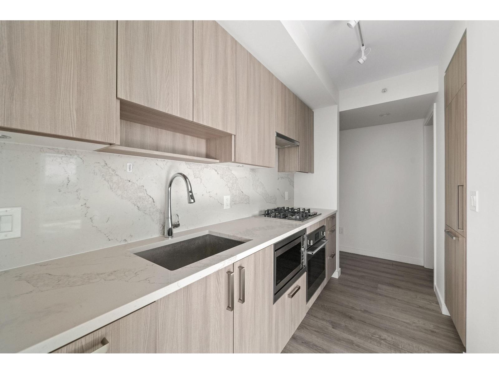 2308 13350 Central, Surrey, British Columbia  V3T 0S1 - Photo 9 - R3113500