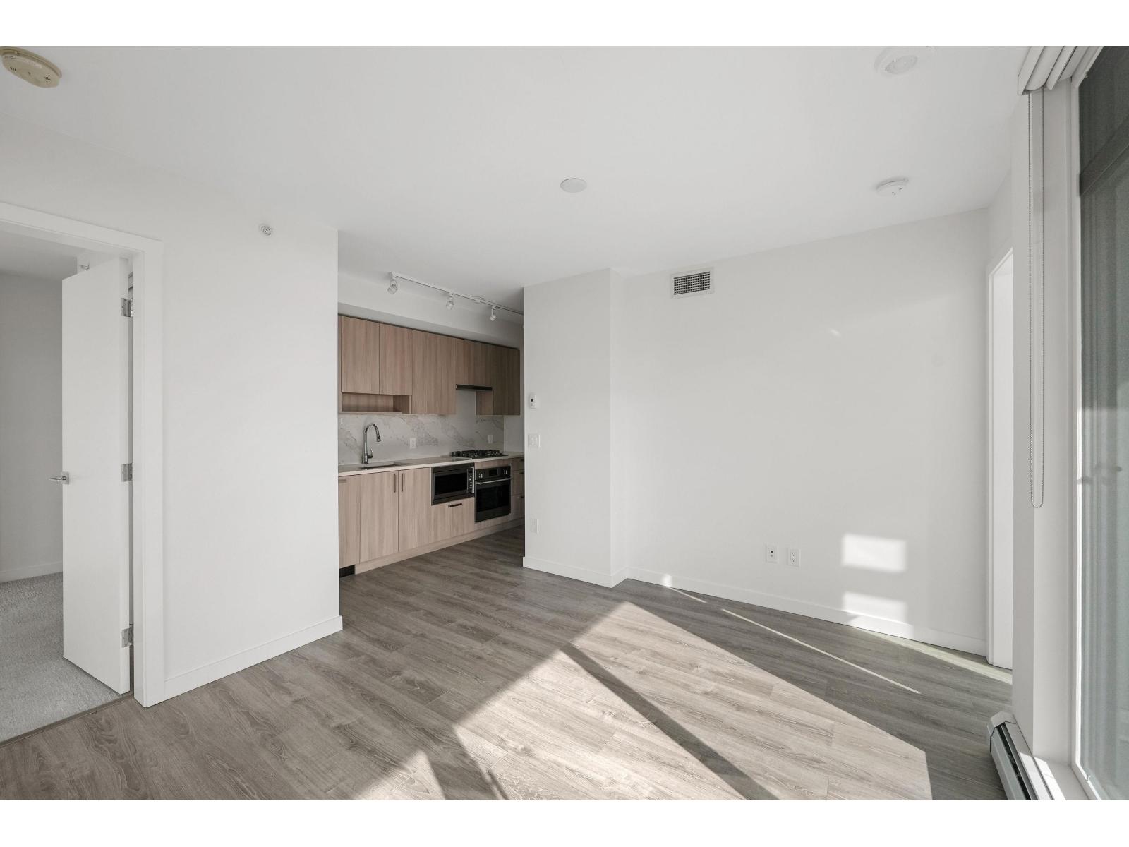 2308 13350 Central, Surrey, British Columbia  V3T 0S1 - Photo 12 - R3113500