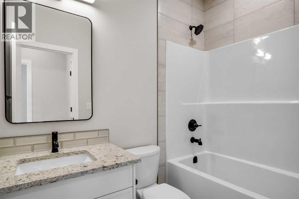 43 Viceroy Crescent, Olds, Alberta  T4H 0G2 - Photo 5 - A2293729