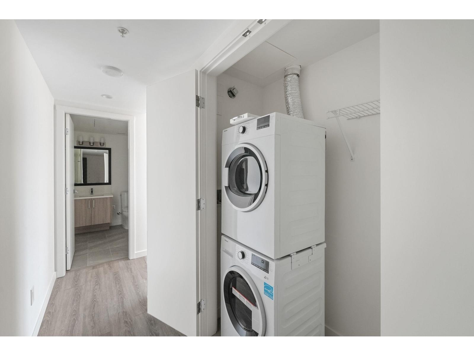 2308 13350 Central, Surrey, British Columbia  V3T 0S1 - Photo 6 - R3113500