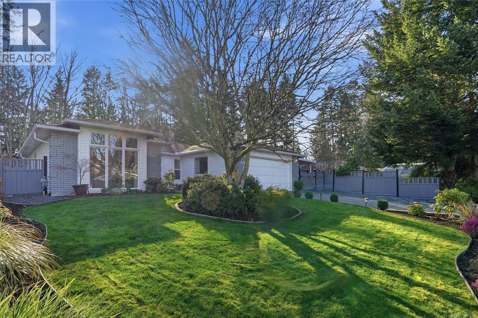 1148 Clubhouse Dr, Qualicum Beach, British Columbia  V9K 1C4 - Photo 52 - 1027235