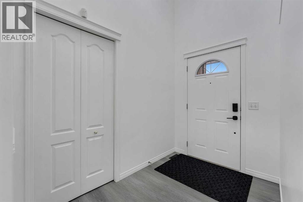 41 Royal Birch Terrace NW, Calgary, Alberta  T3G 5N7 - Photo 3 - A2294874