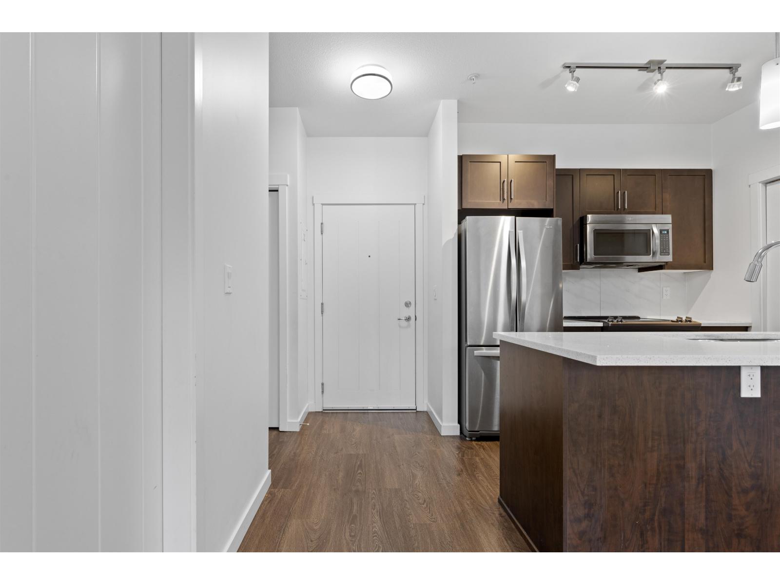 407 2855 156 Street, Surrey, British Columbia  V3Z 3Y3 - Photo 5 - R3114621