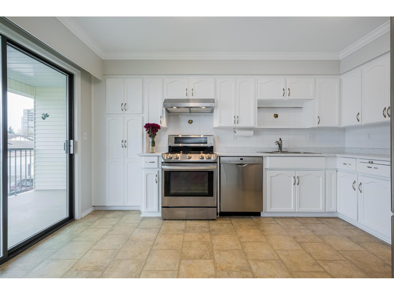 57 32718 Garibaldi Drive, Abbotsford, British Columbia  V2T 5T6 - Photo 12 - R3114132