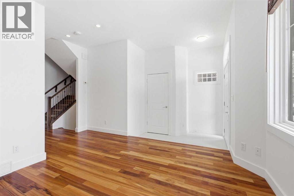 2623 25a Street SW, Calgary, Alberta  T3E 1Z3 - Photo 4 - A2299241