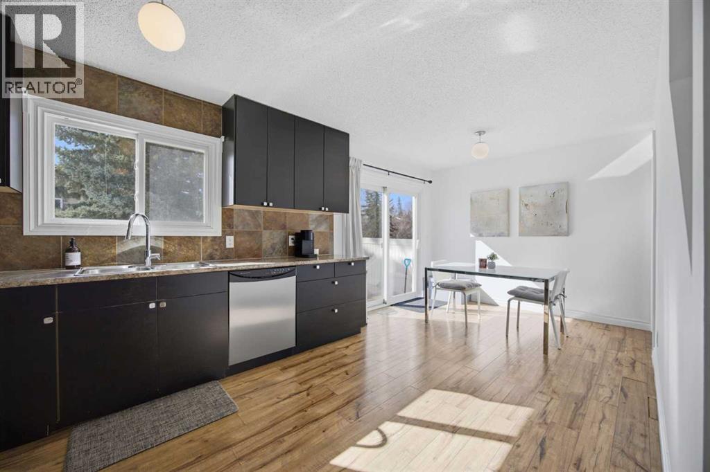 221 Deerpoint Lane Se, Calgary, Alberta  T2J 6M6 - Photo 10 - A2304085