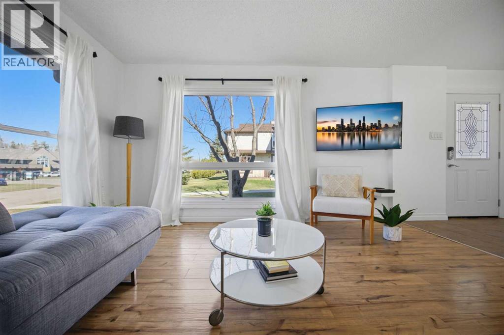 221 Deerpoint Lane Se, Calgary, Alberta  T2J 6M6 - Photo 6 - A2304085