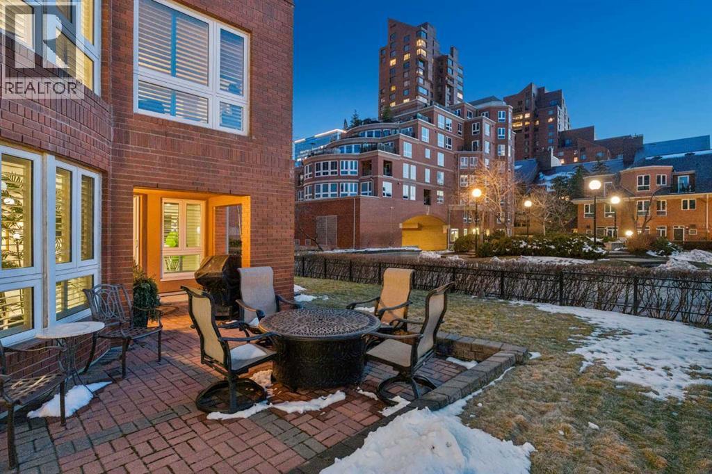 8203, 400 Eau Claire Avenue Sw, Calgary, Alberta  T2P 4X2 - Photo 4 - A2304230