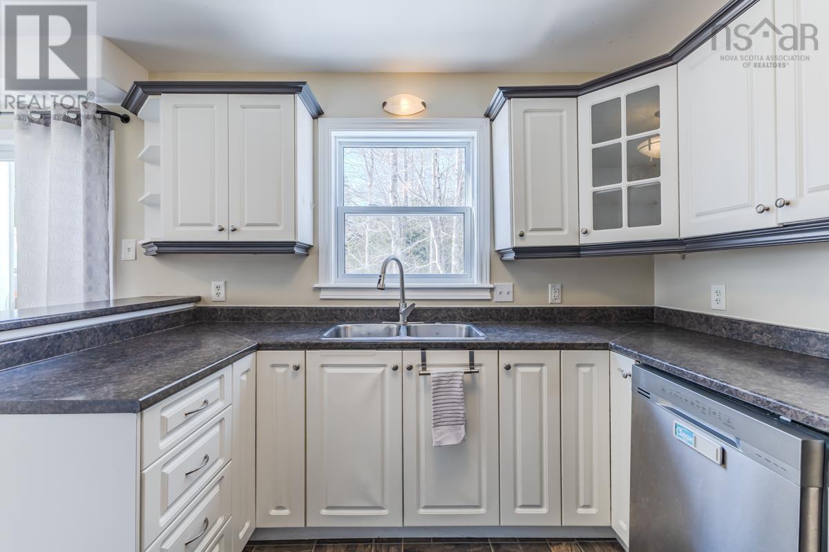 259 Lakecrest Drive, Mount Uniacke, Nova Scotia  B0N 1Z0 - Photo 13 - 202605003
