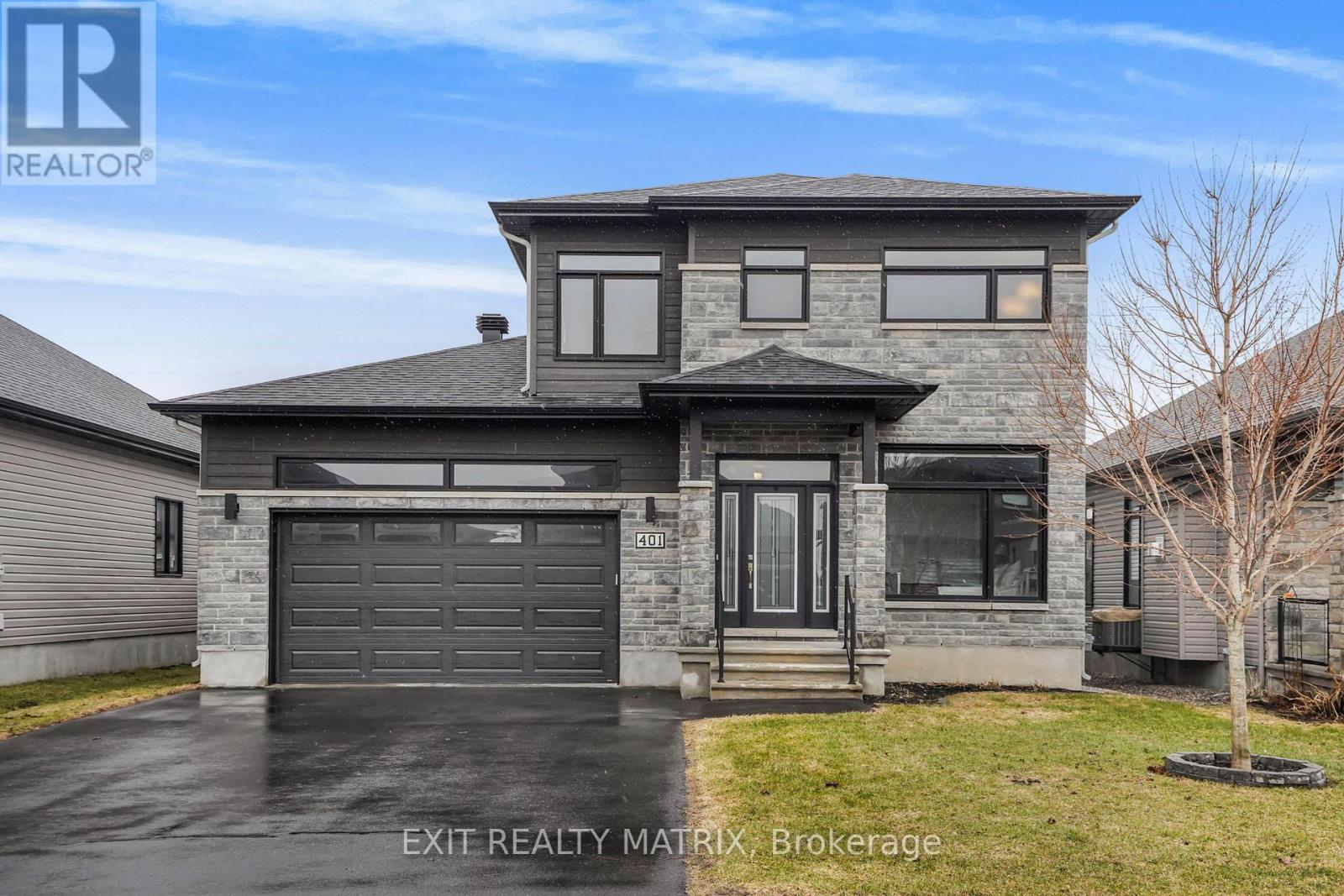 401 COLMAR STREET, Russell, Ontario