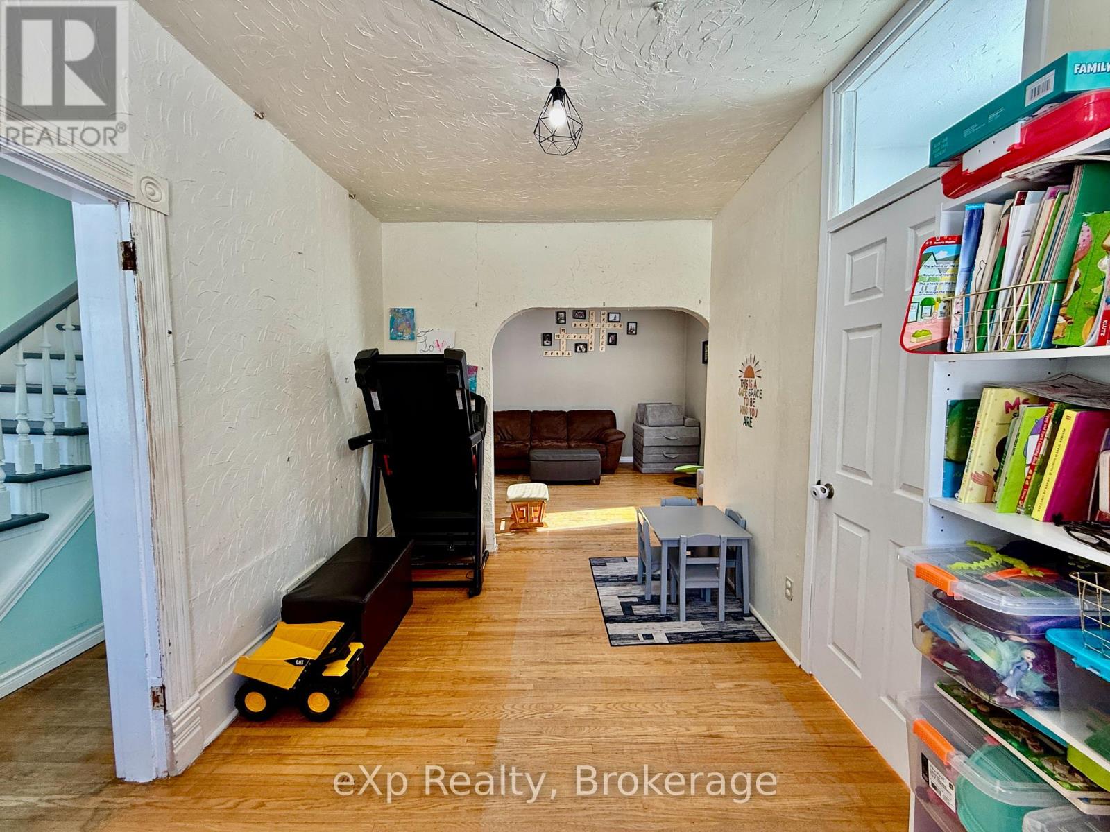 630 Gibson Street, Brockton, Ontario  N0G 2V0 - Photo 15 - X12771750