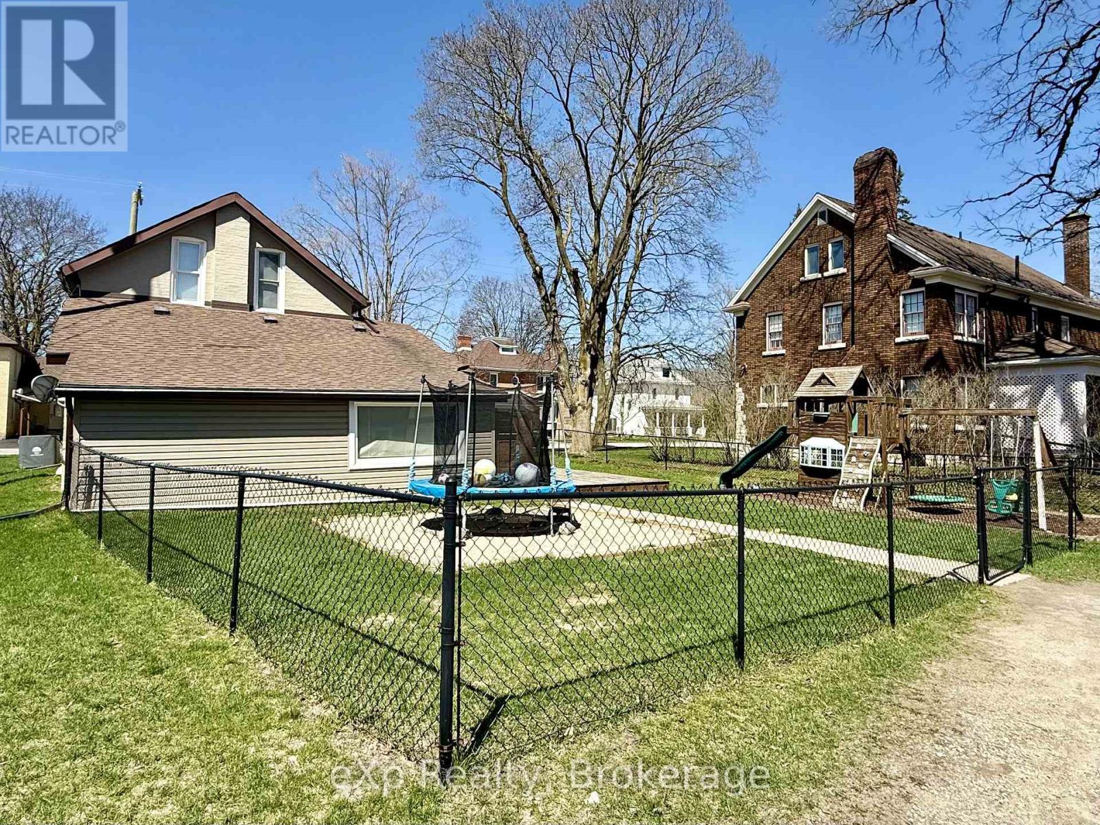 630 Gibson Street, Brockton, Ontario  N0G 2V0 - Photo 34 - X12771750