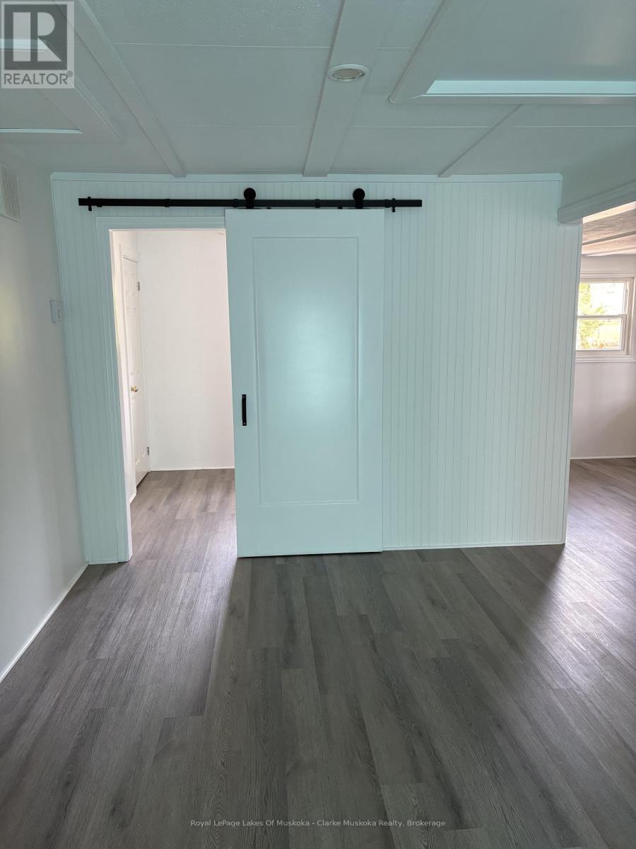 525 Hiawatha Road, Georgian Bay, Ontario  L0K 1S0 - Photo 12 - X12919424