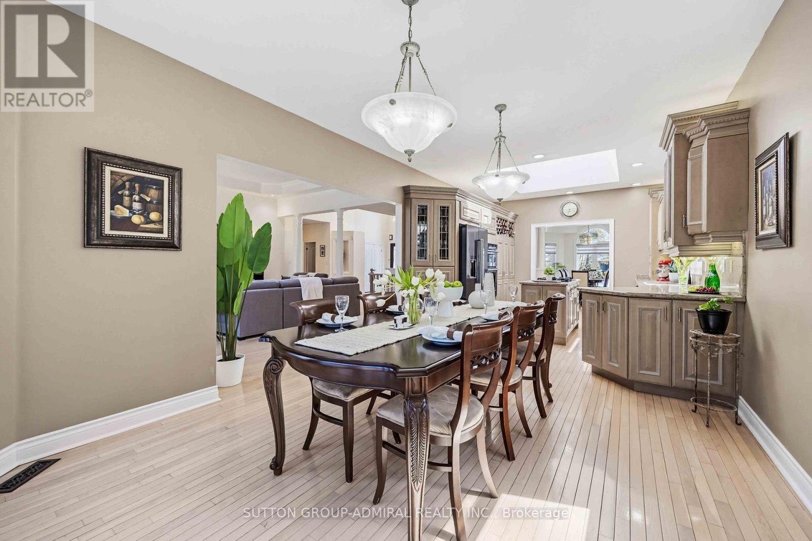 71 Glacier Court, Vaughan, Ontario  L6A 2V3 - Photo 6 - N12976274