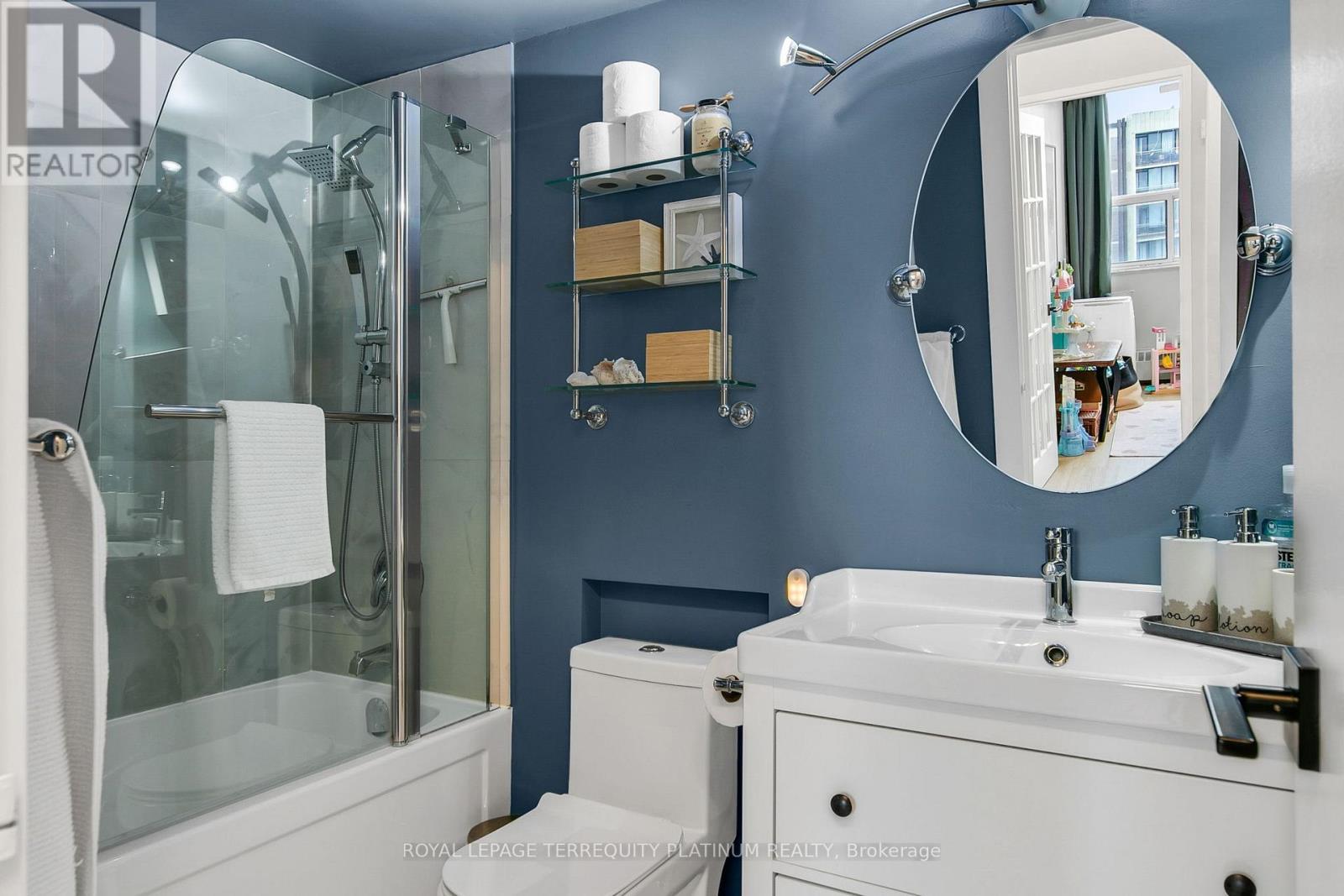 1517 - 551 The West Mall, Toronto, Ontario  M9C 1G7 - Photo 19 - W13009958