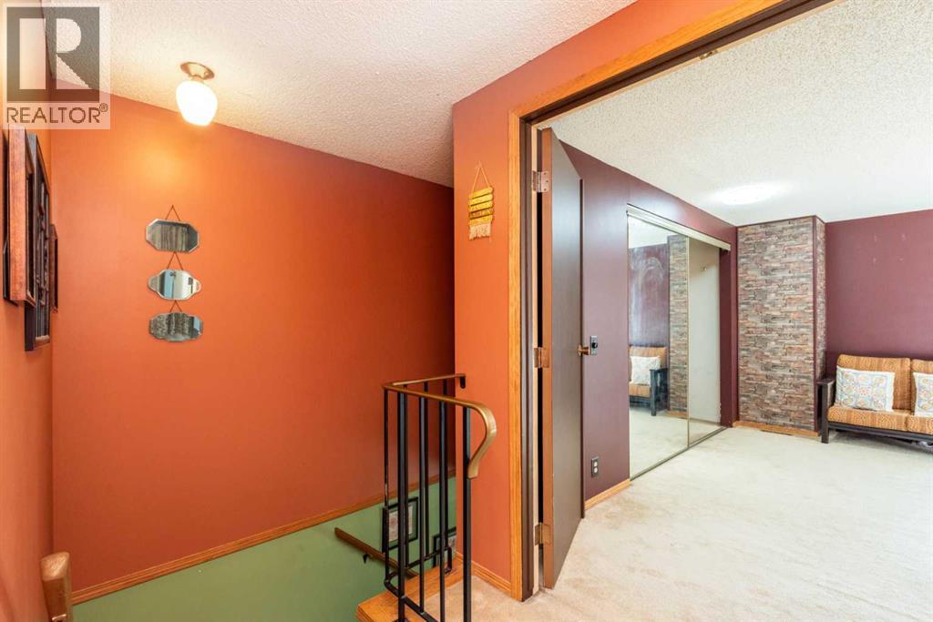 78 Queen Anne Close Se, Calgary, Alberta  T2J 6E5 - Photo 14 - A2304273