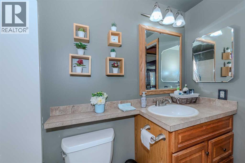 78 Queen Anne Close Se, Calgary, Alberta  T2J 6E5 - Photo 25 - A2304273