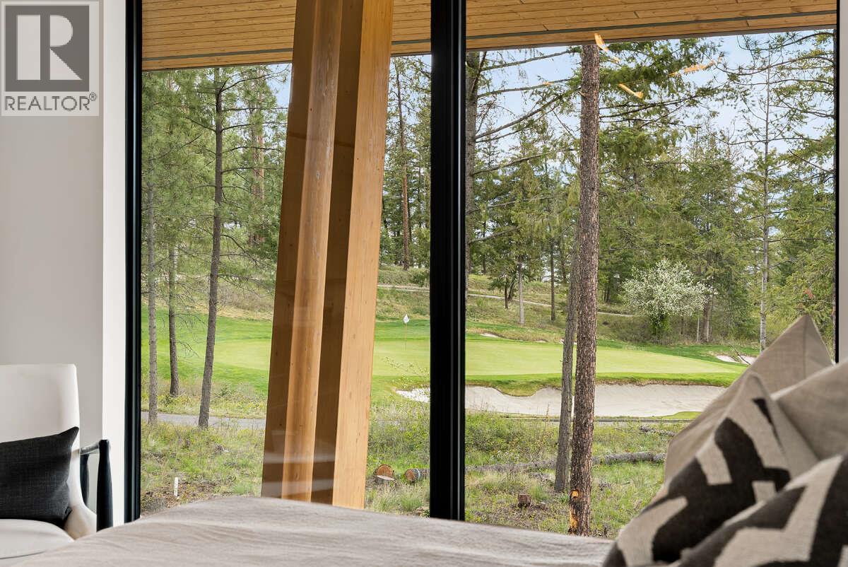 822 Predator Ridge Drive, Vernon, British Columbia  V1H 1G4 - Photo 26 - 10384486