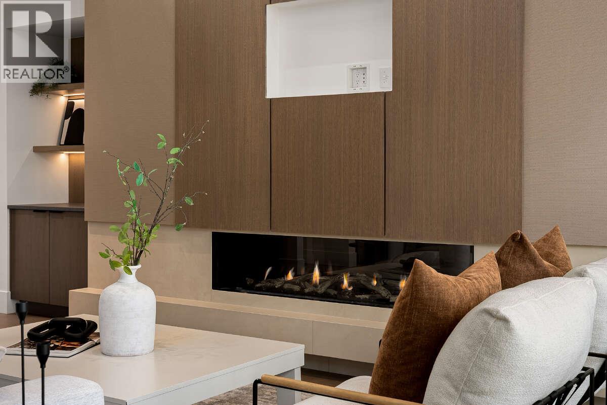 822 Predator Ridge Drive, Vernon, British Columbia  V1H 1G4 - Photo 9 - 10384486