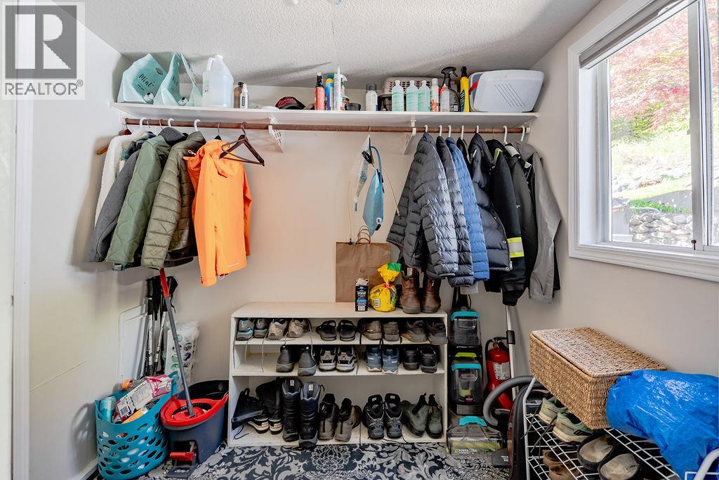 2465 3a Highway, Nelson, British Columbia  V1L 6K7 - Photo 25 - 10384192