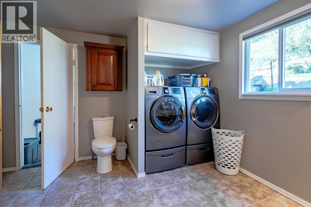 2465 3a Highway, Nelson, British Columbia  V1L 6K7 - Photo 27 - 10384192