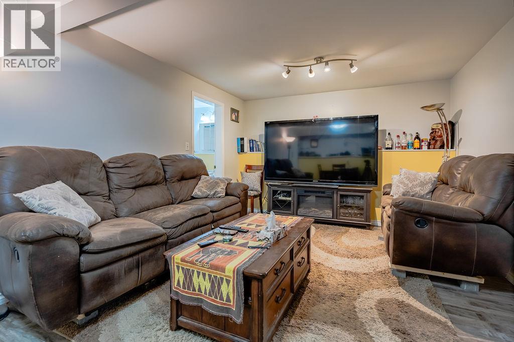 2465 3a Highway, Nelson, British Columbia  V1L 6K7 - Photo 32 - 10384192