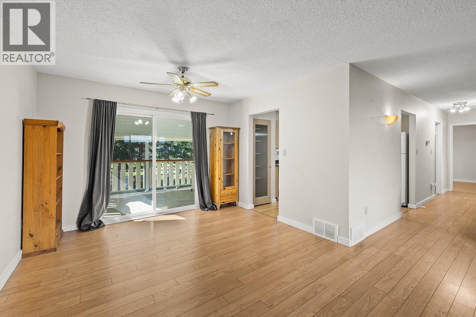 2085 Ruby Road, Kelowna, British Columbia  V1W 4B9 - Photo 12 - 10384160