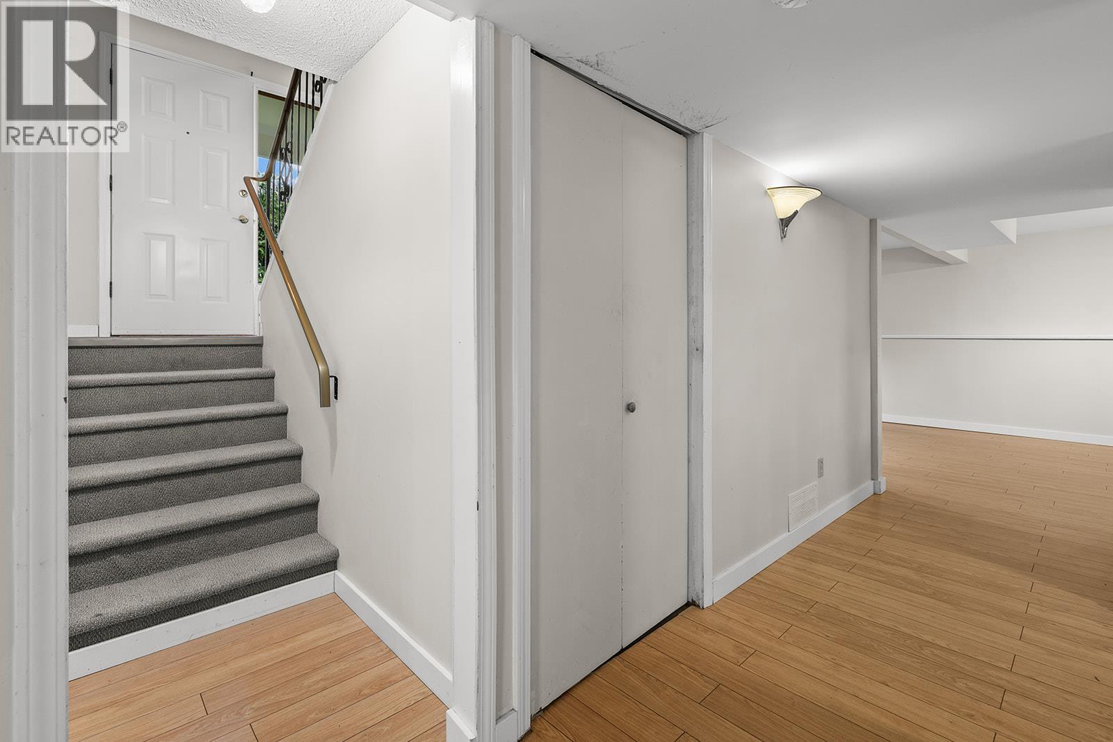 2085 Ruby Road, Kelowna, British Columbia  V1W 4B9 - Photo 29 - 10384160